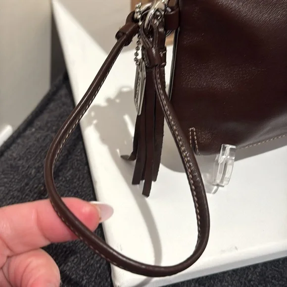 Coach Vintage Y2K Leather Wristlet (with leather tassel & metal hangtag)(EUC) - Picture 9 of 12